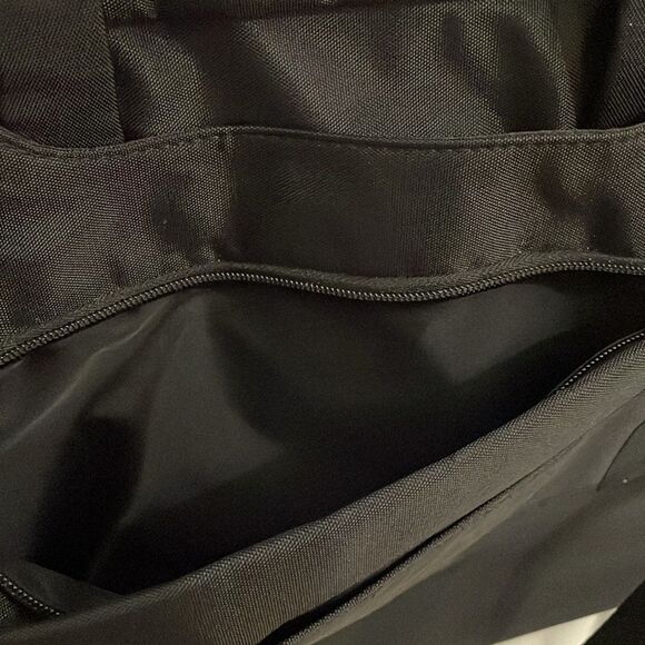 Hello Kitty Black  Laptop Case Messenger Bag Shoulder Strap 2011 - Picture 8 of 11